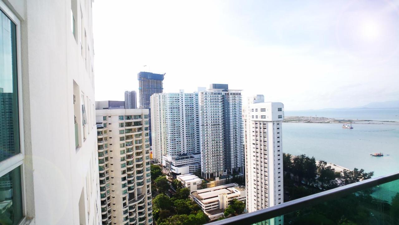 Mansion One Entire House 3 Queenbeds - Spacious Balcony Seaview George Town Exteriör bild