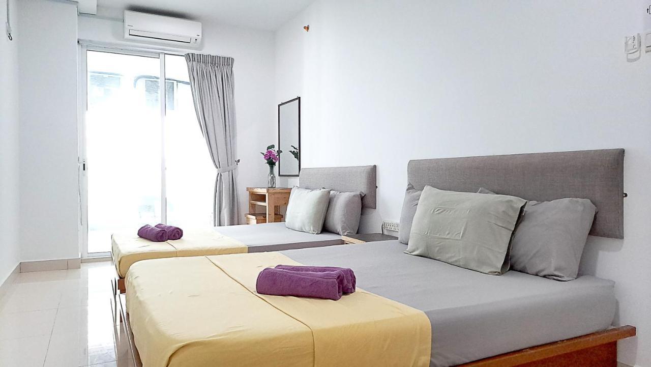 Mansion One Entire House 3 Queenbeds - Spacious Balcony Seaview George Town Exteriör bild