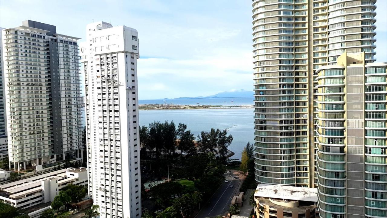 Mansion One Entire House 3 Queenbeds - Spacious Balcony Seaview George Town Exteriör bild